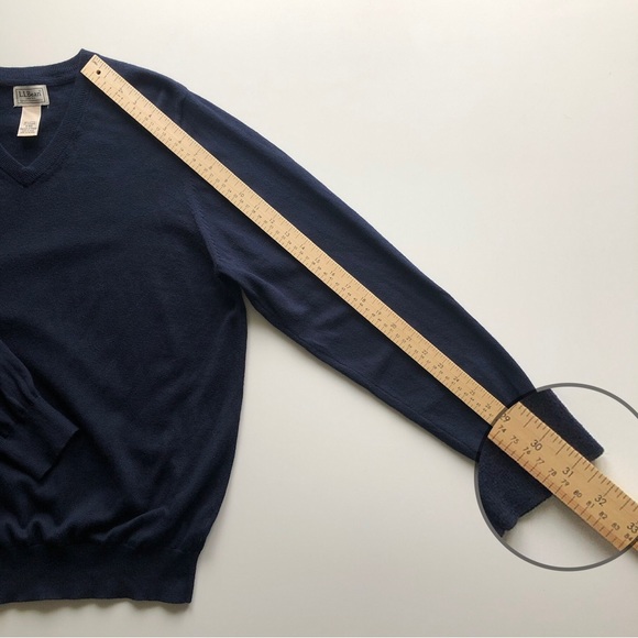 L.L. Bean Men’s Navy Blue Cotton Cashmere V-Neck Knit Sweater M Medium - Picture 12 of 12